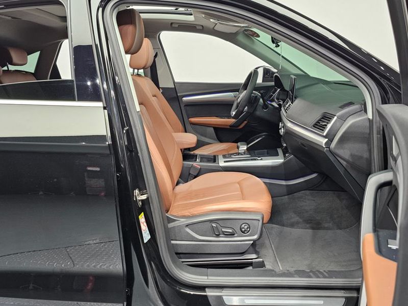 2022 Audi Q5 40 TDI Quattro Sportback photo 11
