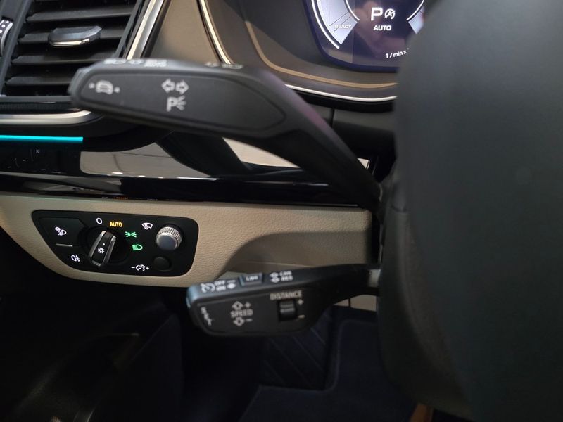 2024 Audi Q5 45 TFSI Quattro Premium photo 13