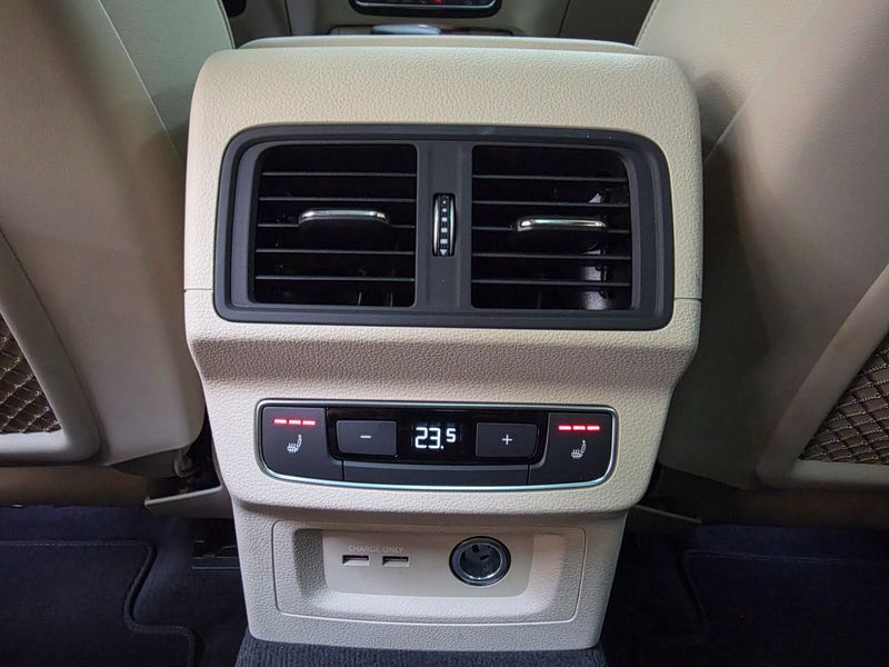 2024 Audi Q5 45 TFSI Quattro Premium photo 18
