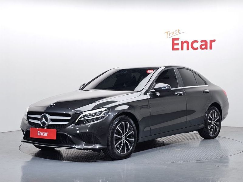 2020 Mercedes-Benz C-Class C200 photo 1