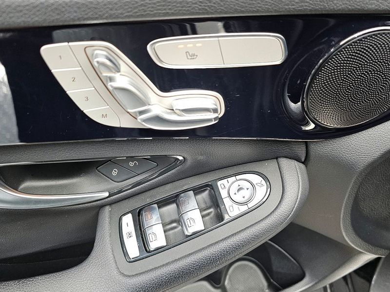 2020 Mercedes-Benz C-Class C200 photo 14