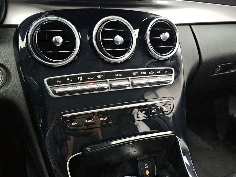 2020 Mercedes-Benz C-Class C200 photo 17
