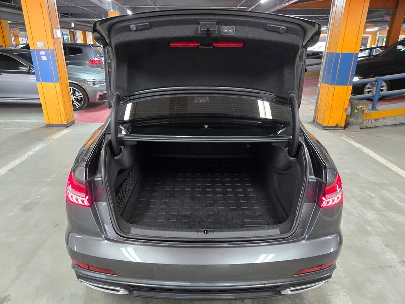 2022 Audi A6 40 TDI Quattro Premium photo 12