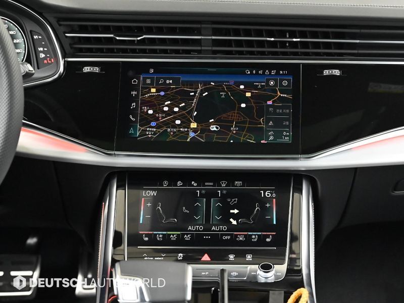 2026 Audi Q7 55 TFSI Quattro Premium photo 14
