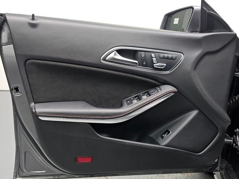 2018 Mercedes-Benz A-Class CLA220 AMG Line photo 24