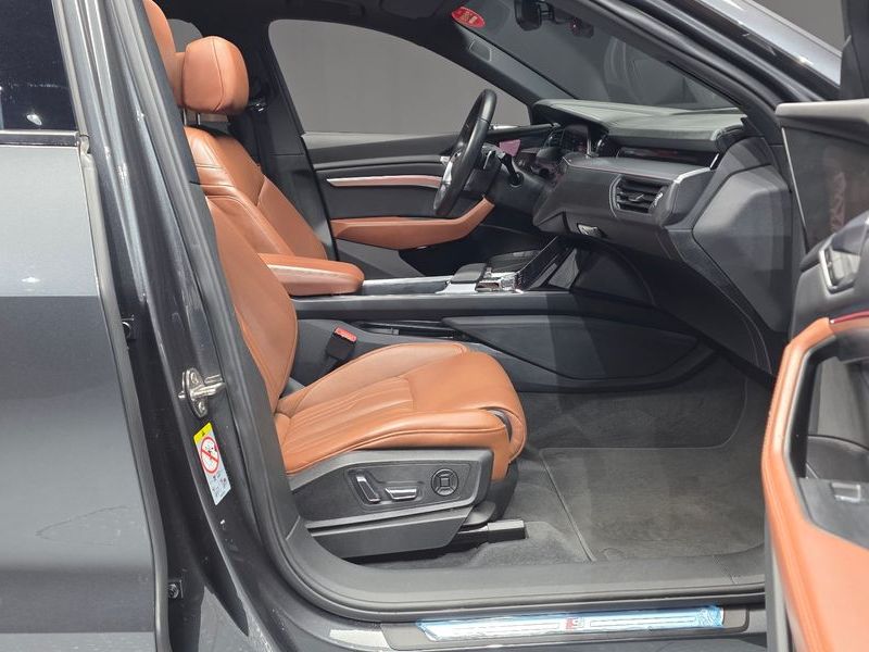 2022 Audi e-트론 55 Quattro Sportback photo 11