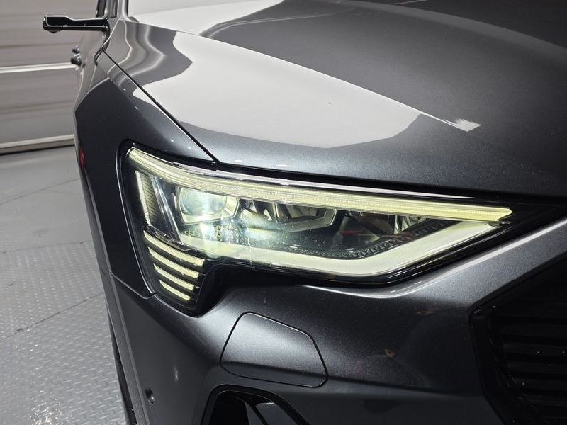 2022 Audi e-트론 55 Quattro Sportback photo 22