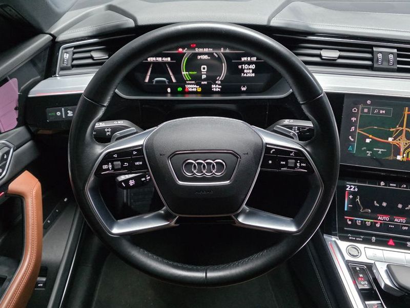 2022 Audi e-트론 55 Quattro Sportback photo 28