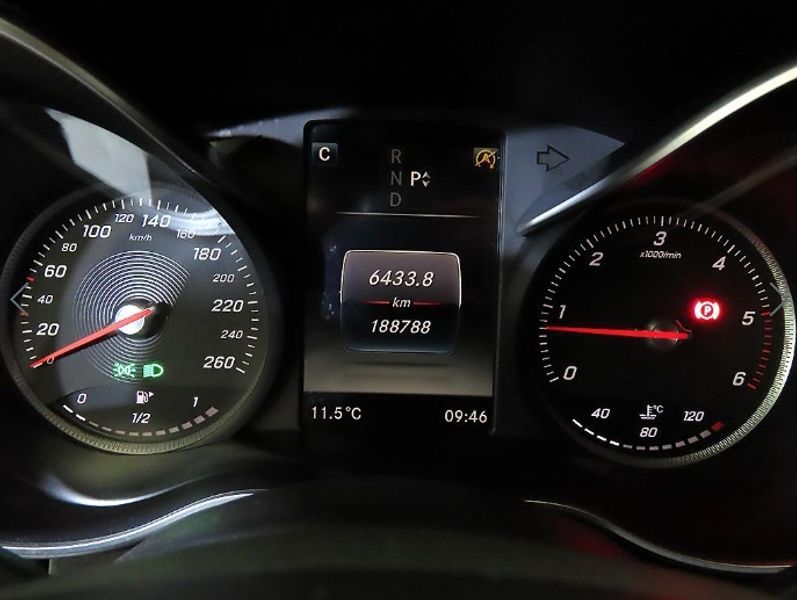 2016 Mercedes-Benz C-Class C220 d 4MATIC photo 9