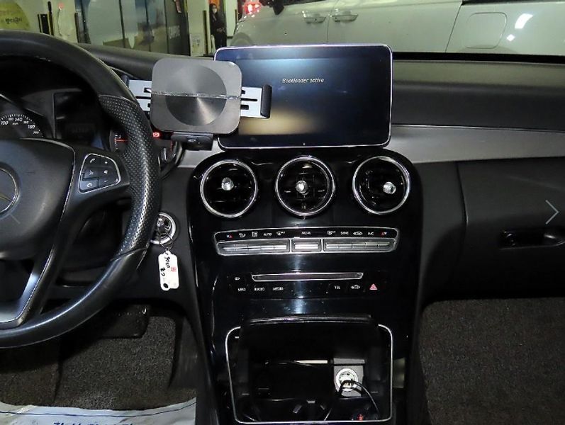 2016 Mercedes-Benz C-Class C220 d 4MATIC photo 11