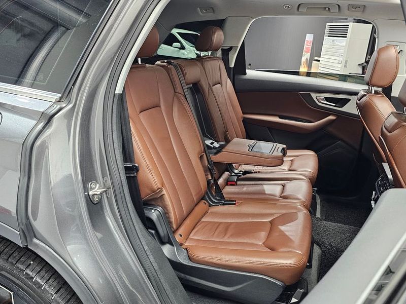 2019 Audi Q7 45 TFSI Quattro photo 11