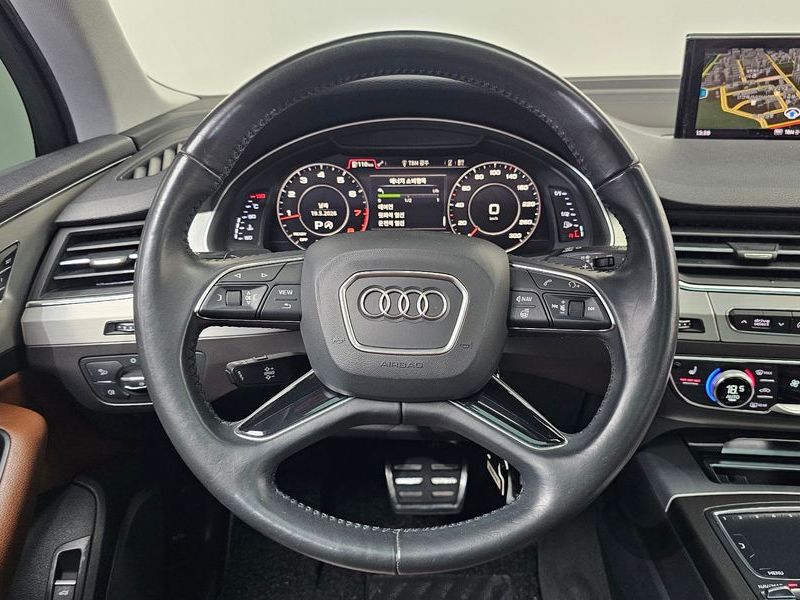 2019 Audi Q7 45 TFSI Quattro photo 15