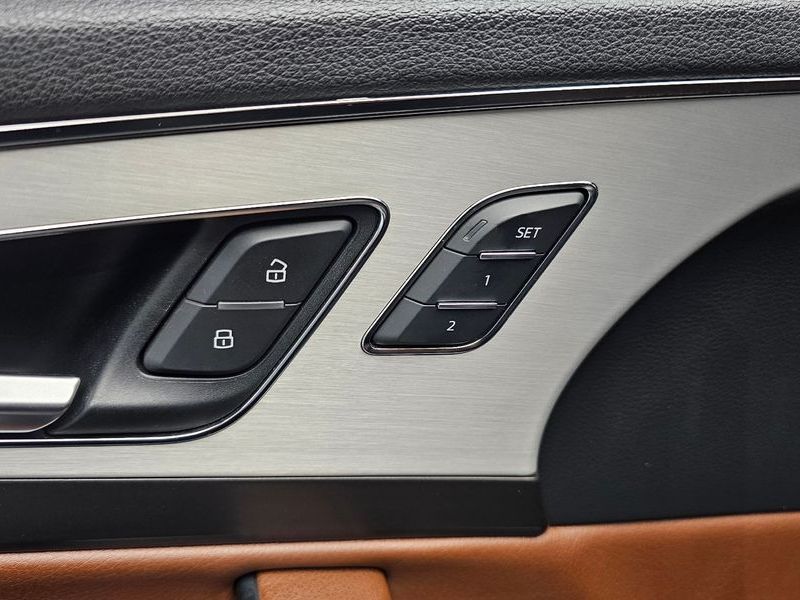 2019 Audi Q7 45 TFSI Quattro photo 29
