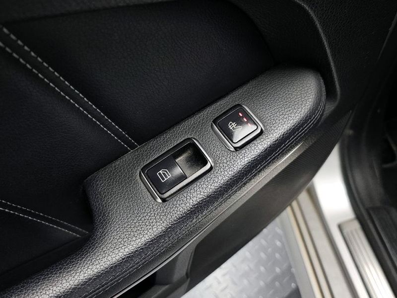 2014 Mercedes-Benz E-Class E220 CDI Avantgarde photo 17