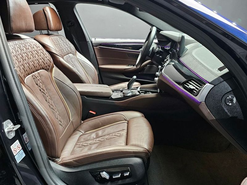 2022 BMW 5 Series 530e M Sport photo 10