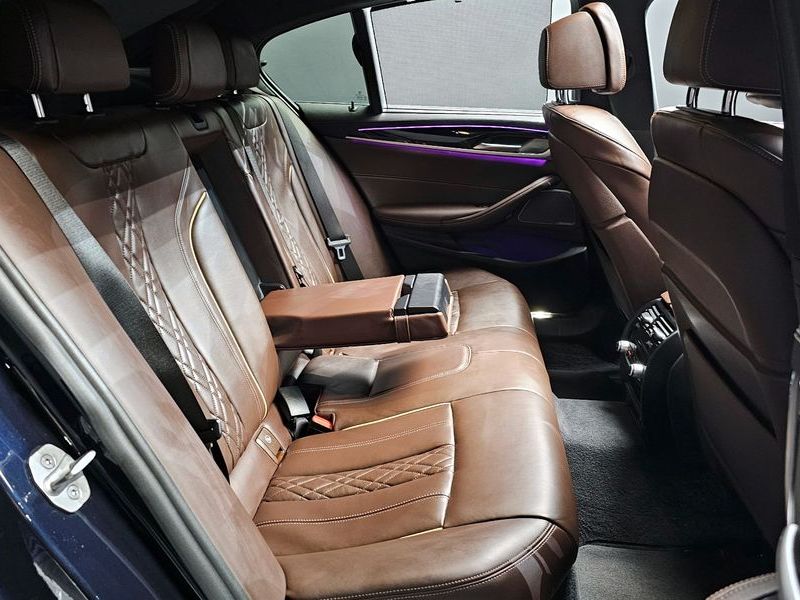 2022 BMW 5 Series 530e M Sport photo 12