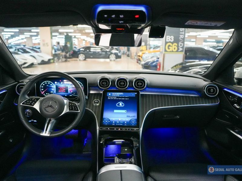 2024 Mercedes-Benz C-Class C300 4MATIC Avantgarde photo 7