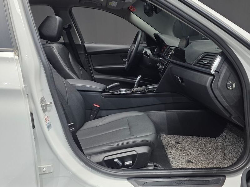 2018 BMW 3 Series 320d photo 11