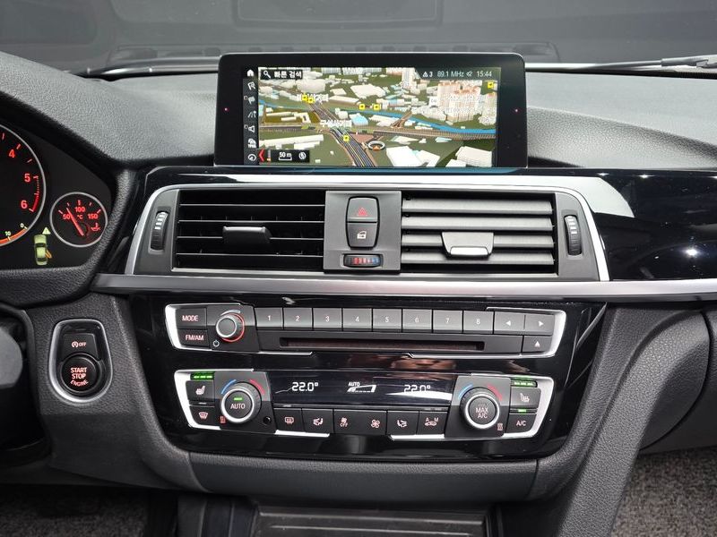 2018 BMW 3 Series 320d photo 17