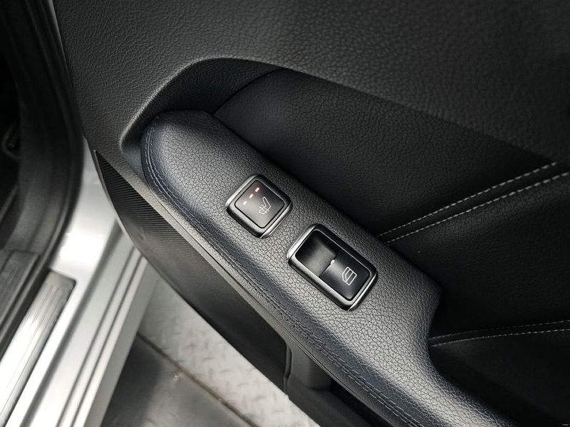 2014 Mercedes-Benz E-Class E250 CDI 4MATIC photo 19