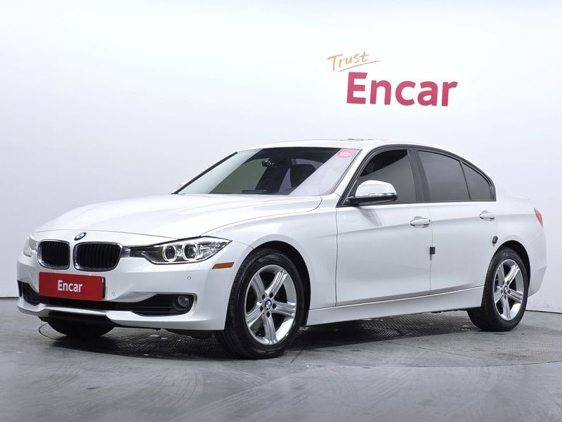 2012 BMW 3 Series 320d photo 1
