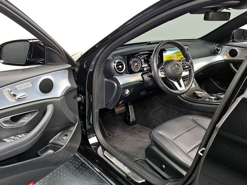 2020 Mercedes-Benz E-Class E250 Avantgarde photo 10