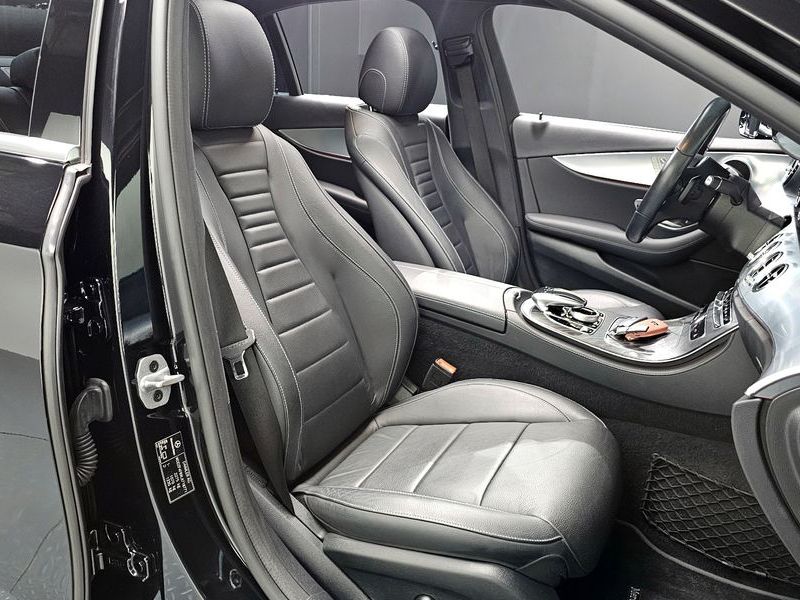2020 Mercedes-Benz E-Class E250 Avantgarde photo 11
