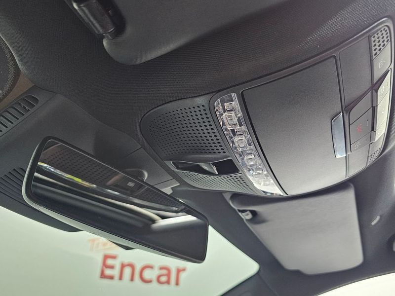 2020 Mercedes-Benz E-Class E250 Avantgarde photo 15