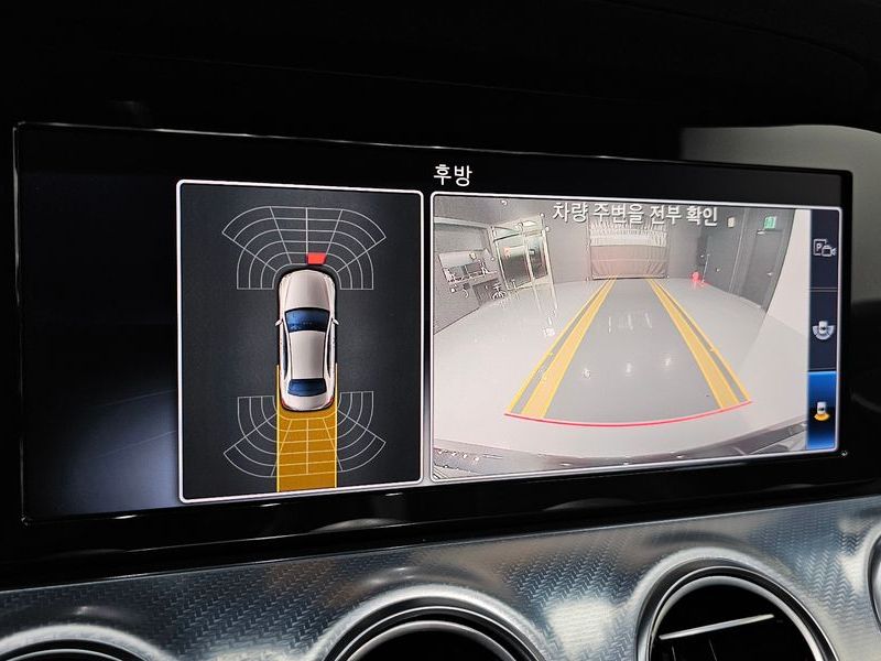 2020 Mercedes-Benz E-Class E250 Avantgarde photo 17