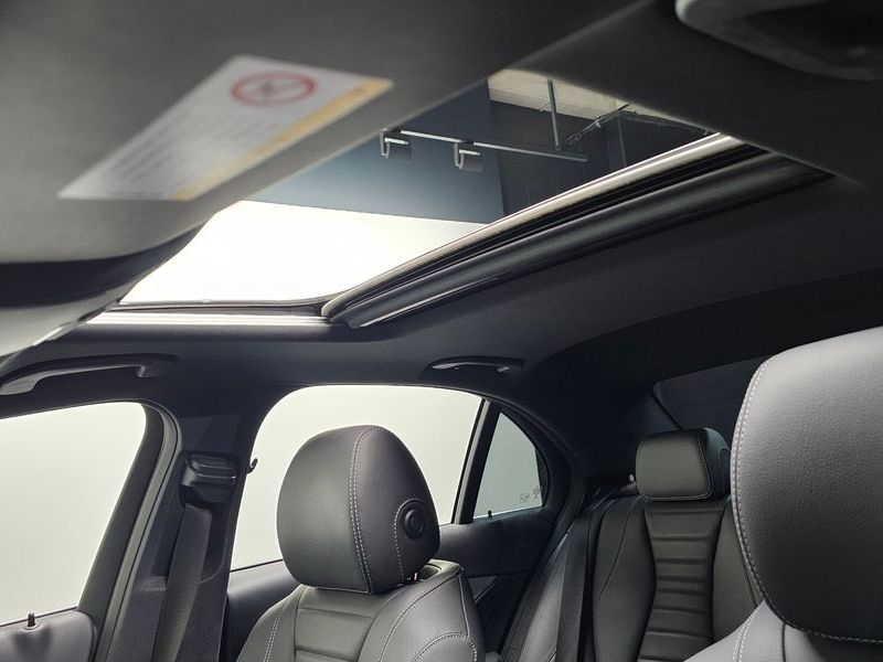 2020 Mercedes-Benz E-Class E250 Avantgarde photo 19