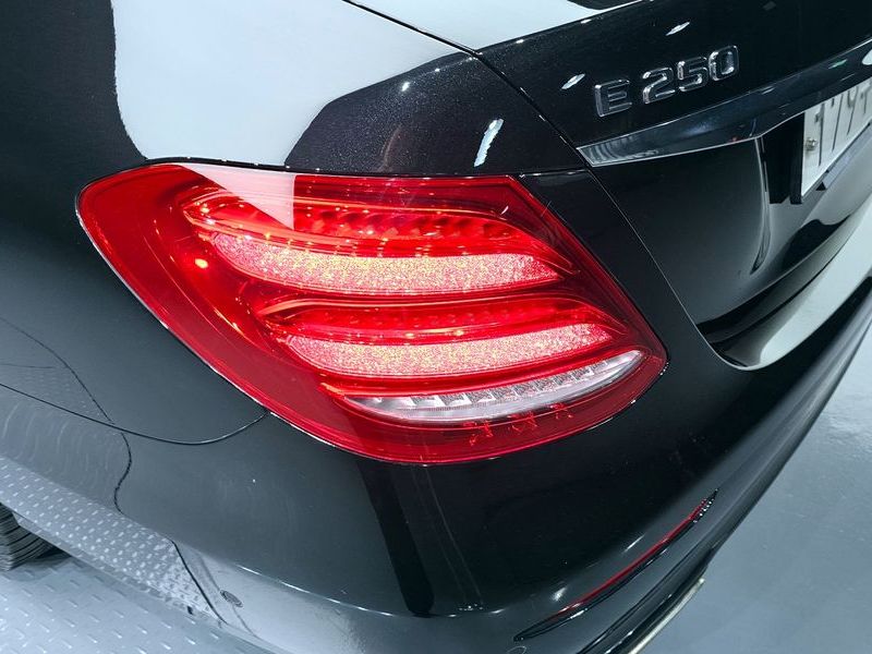 2020 Mercedes-Benz E-Class E250 Avantgarde photo 23