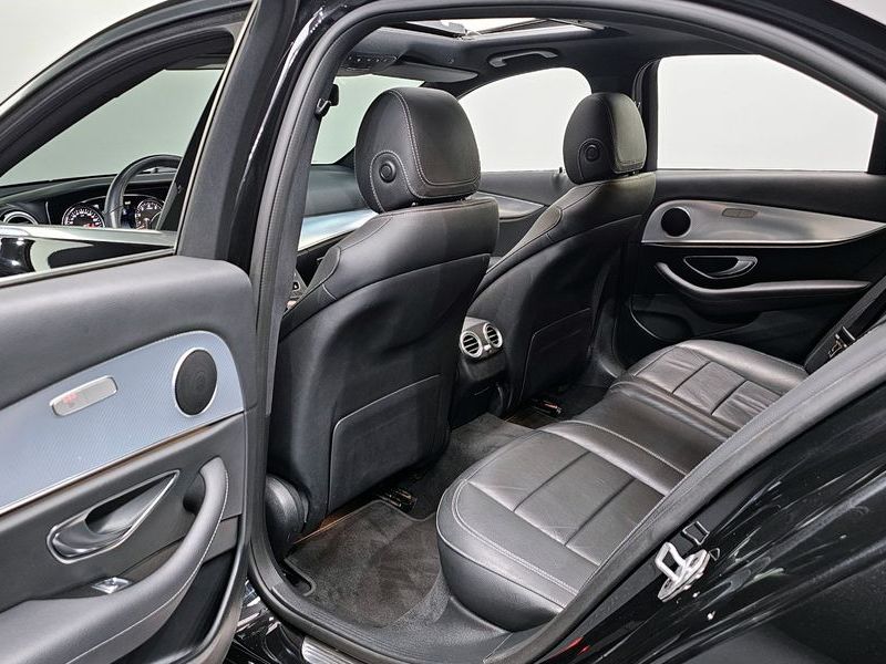 2020 Mercedes-Benz E-Class E250 Avantgarde photo 26