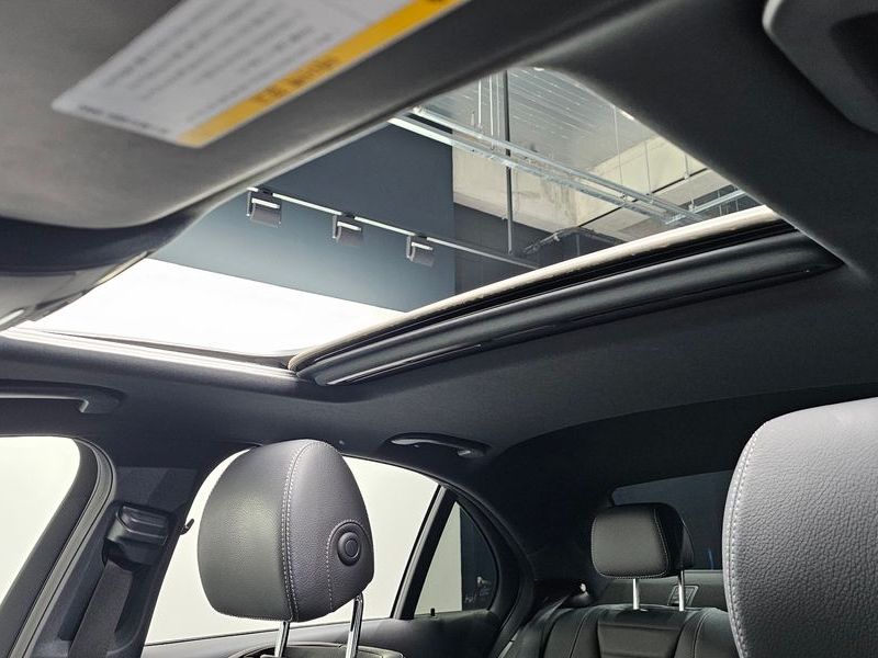 2020 Mercedes-Benz E-Class E250 Avantgarde photo 20