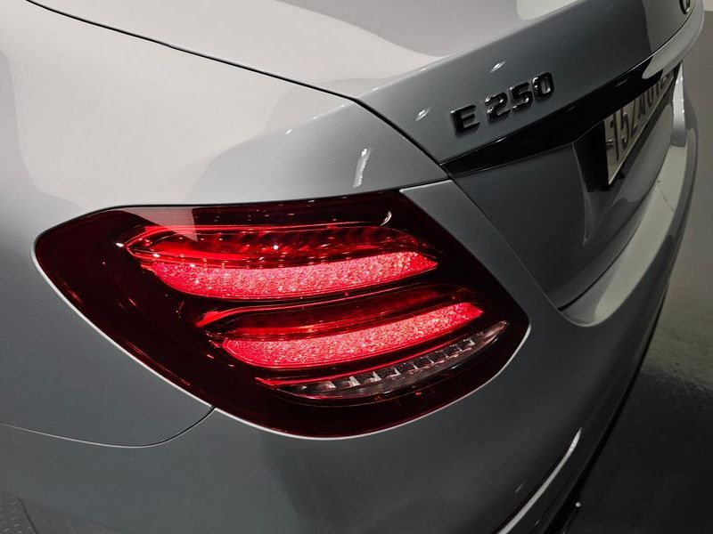 2020 Mercedes-Benz E-Class E250 Avantgarde photo 23