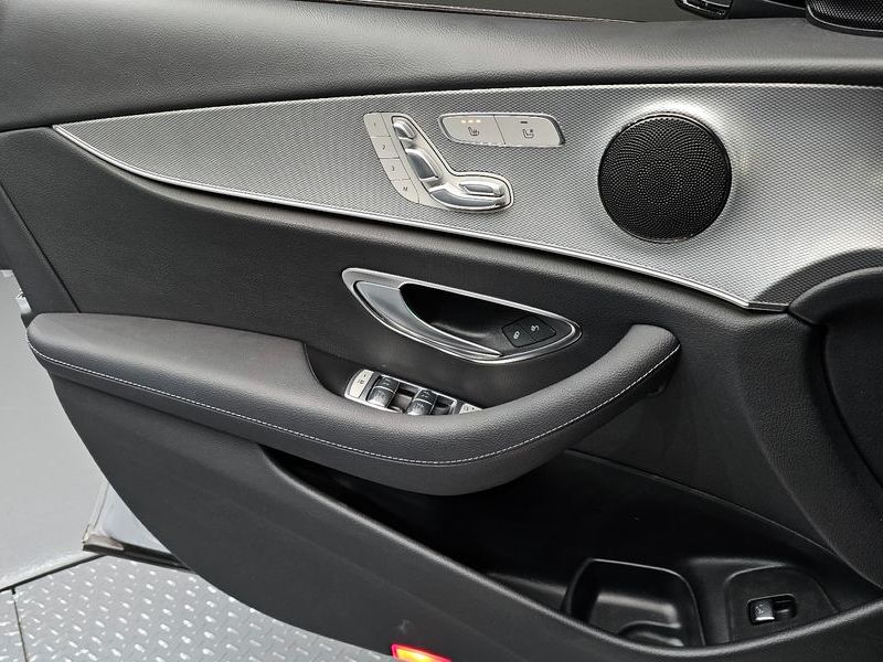 2020 Mercedes-Benz E-Class E250 Avantgarde photo 24