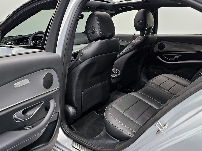 2020 Mercedes-Benz E-Class E250 Avantgarde photo 26