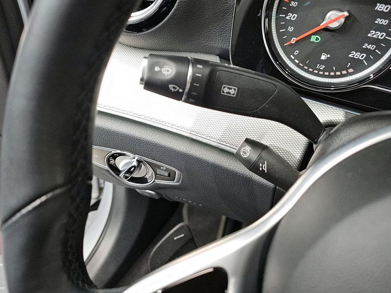 2020 Mercedes-Benz E-Class E250 Avantgarde photo 28