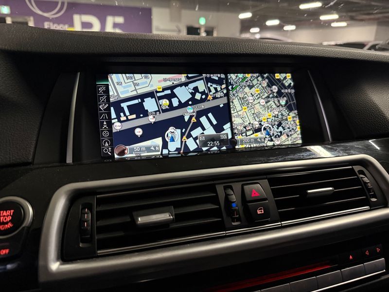 2015 BMW 5 Series 520d photo 12