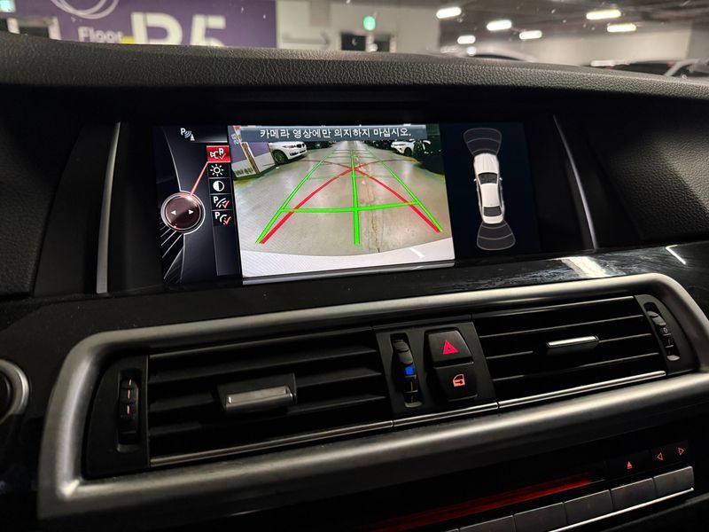 2015 BMW 5 Series 520d photo 13