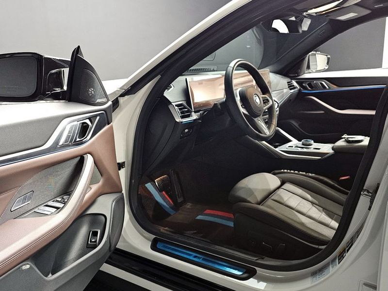 2024 BMW i4 eDrive40 M Sports Pro photo 10