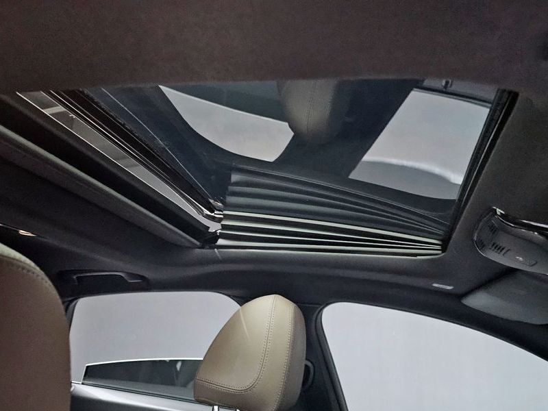 2024 BMW i4 eDrive40 M Sports Pro photo 18