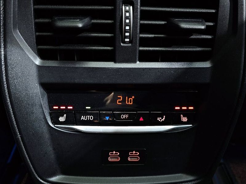 2024 BMW i4 eDrive40 M Sports Pro photo 19