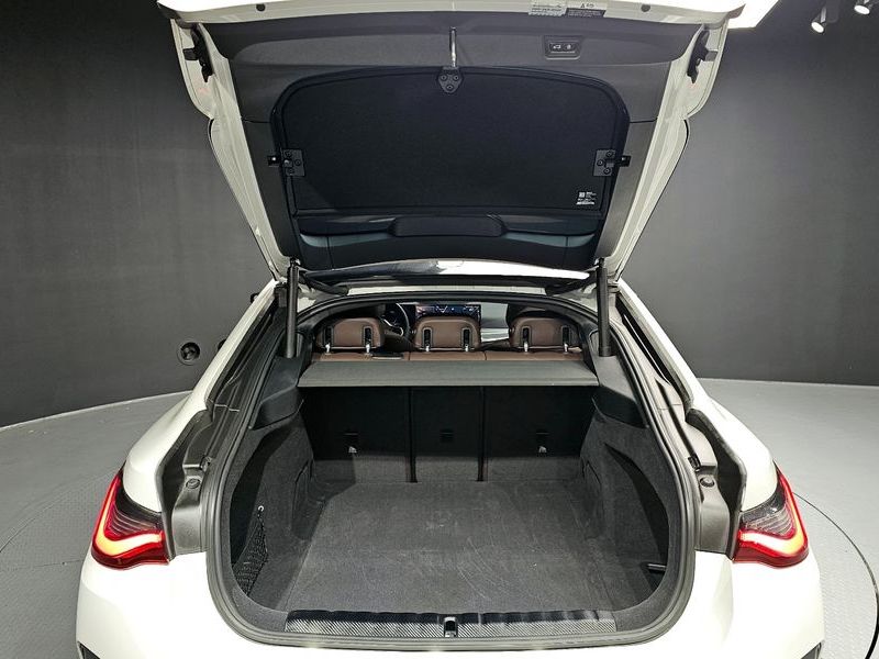 2024 BMW i4 eDrive40 M Sports Pro photo 20