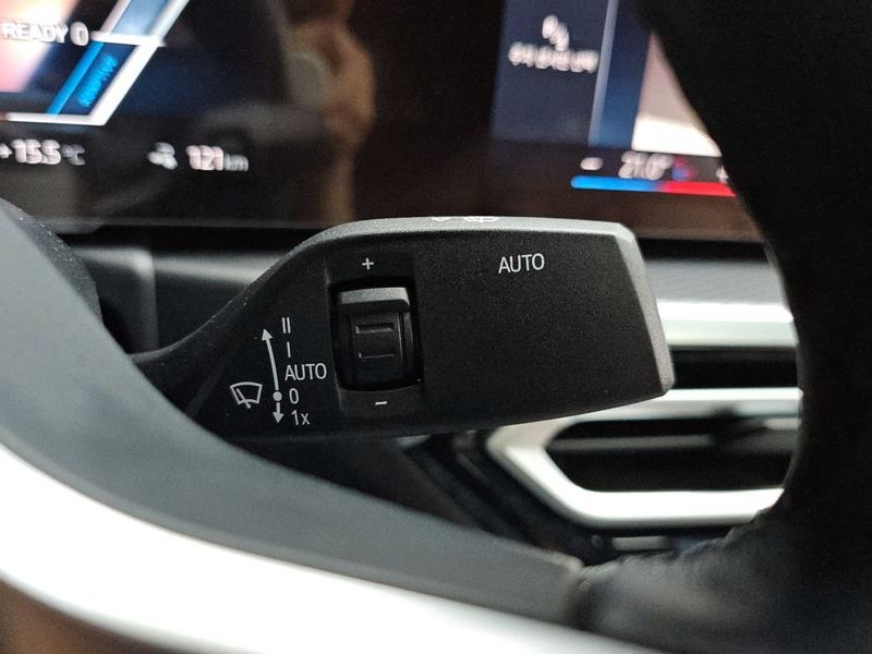 2024 BMW i4 eDrive40 M Sports Pro photo 29