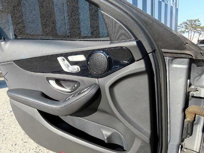 2016 Mercedes-Benz C-Class C200 d photo 11