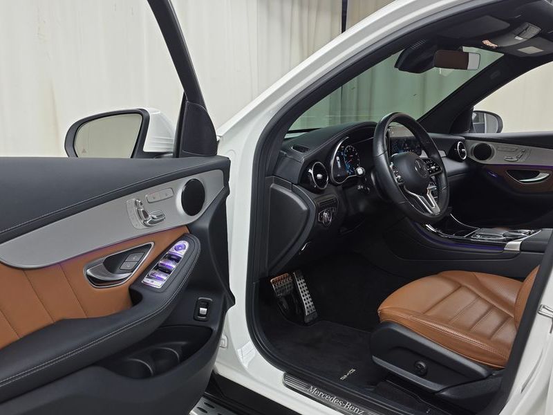 2021 Mercedes-Benz C-Class GLC300 4MATIC Premium photo 10