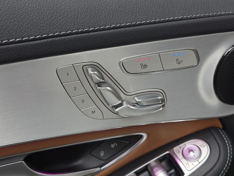 2021 Mercedes-Benz C-Class GLC300 4MATIC Premium photo 16