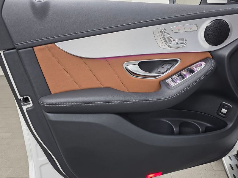 2021 Mercedes-Benz C-Class GLC300 4MATIC Premium photo 24