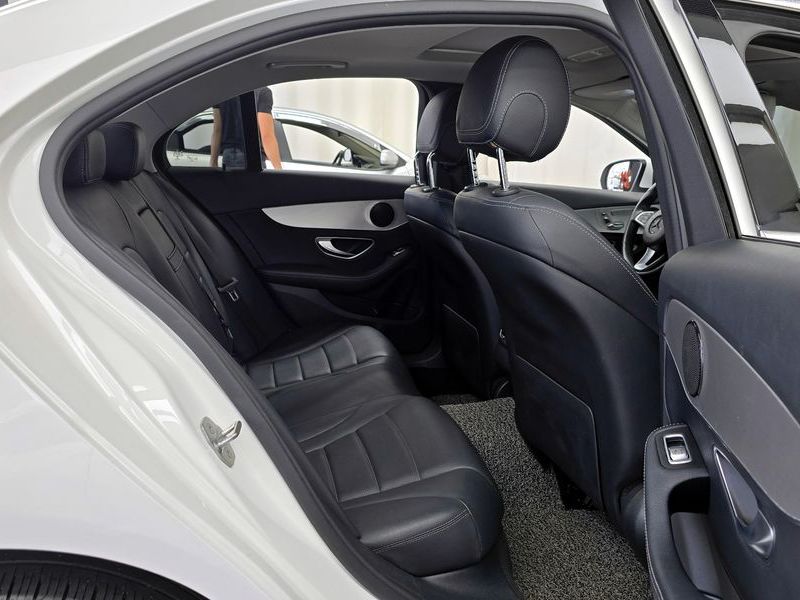 2018 Mercedes-Benz C-Class C220 d 4MATIC photo 12