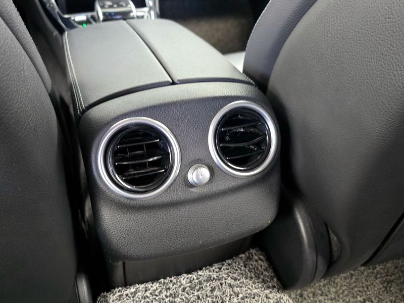 2018 Mercedes-Benz C-Class C220 d 4MATIC photo 19